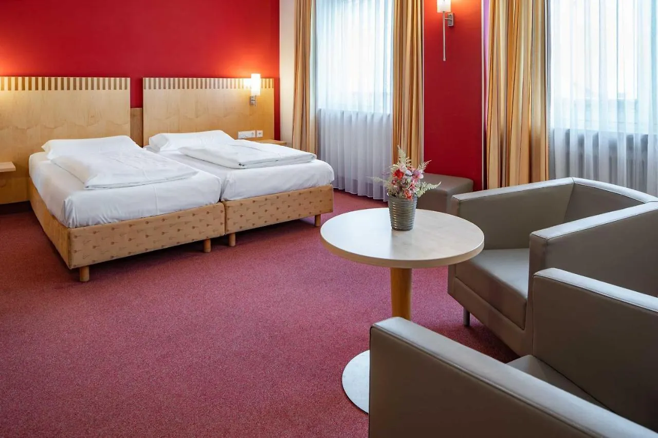 Hotel Schiller Olching 3*,