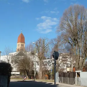 Apartment Ferienwohnung Pfersee Mit Terasse